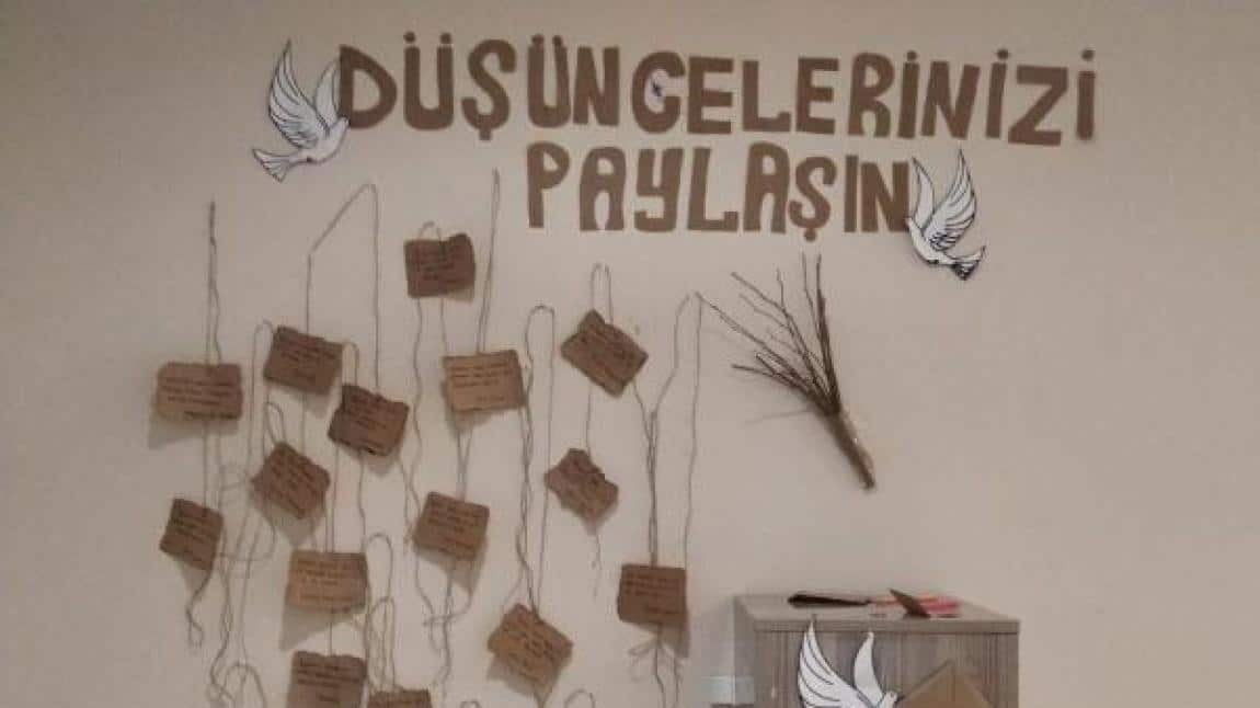 Okulumuzda Dilek Kutusu Oluşturuldu.
